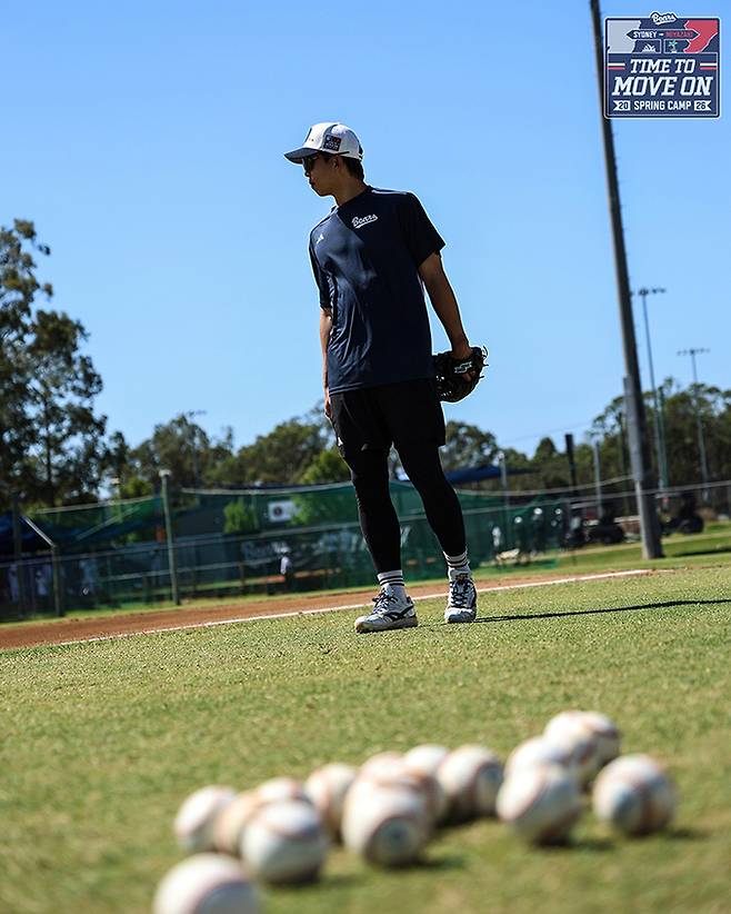 두산 김민석이 호주 시드니 블랙타운 야구장에서 진행된 스프링캠프에서 수비훈련하고 있다. 사진 | 두산 베어스