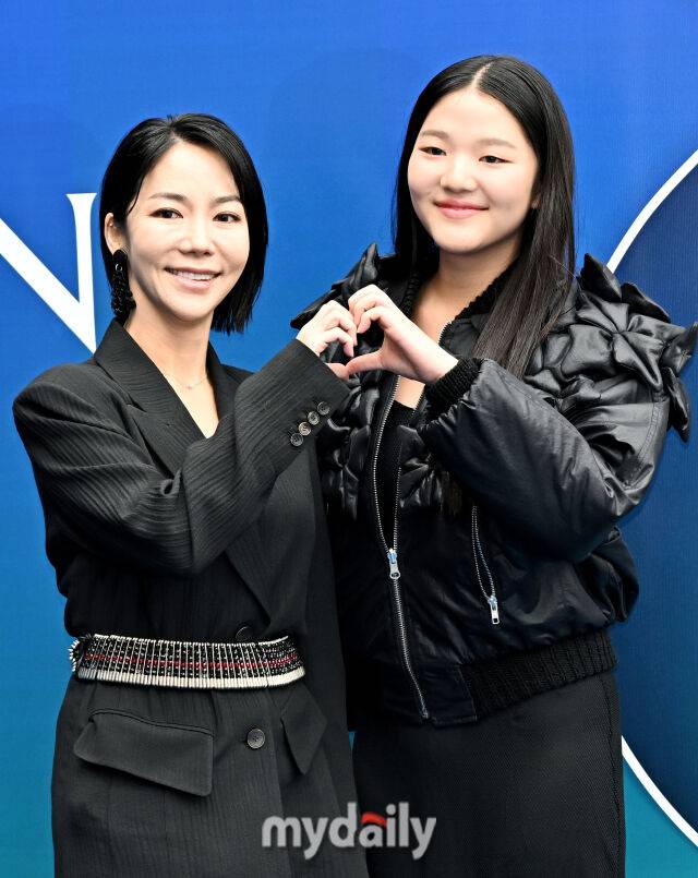 이윤진, 이소을 / 송일섭 기자(andlyu@mydaily.co.kr)