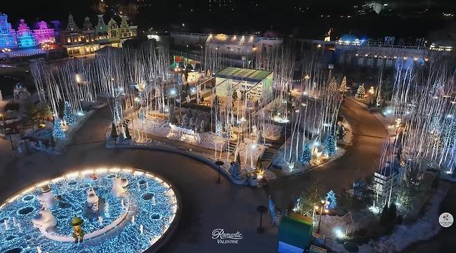 지난해 2월 에버랜드 공식 유튜브 채널에 올라온 단 한 커플을 위한 밸런타인데이 대관 이벤트 영상. 에버랜드 유튜브 채널 영상 캡처