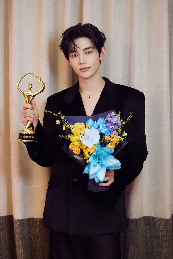 제로베이스원 장하오. 웨이크원 제공