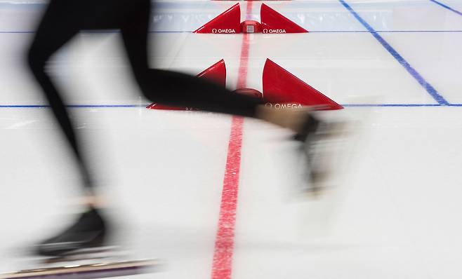 스케이트가 결승선을 통과하는 순간 자동으로 정지되는 기능을 갖춘 포토일렉트릭 셀. 사진 오메가