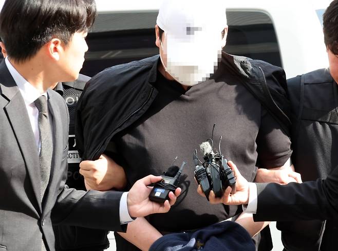 ▲ 영장실질심사 출석하는 살인 및 사체유기 혐의 40대 [연합뉴스]