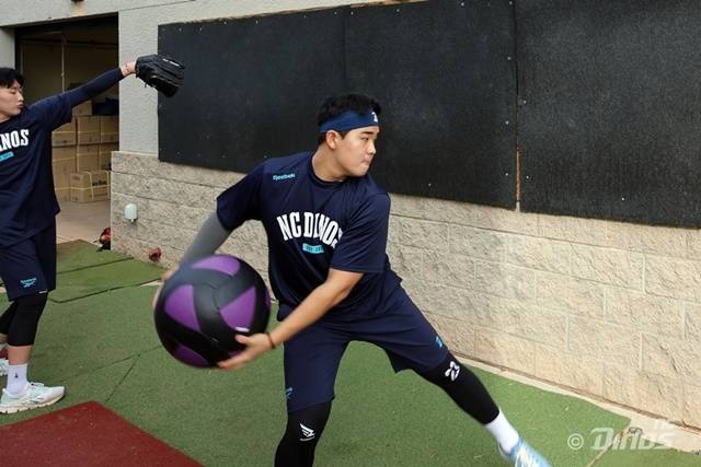 현재 미국 애리조나 투손 CAMP 2에서 구슬땀을 흘리고 있는 김녹원. 사진=NC 제공