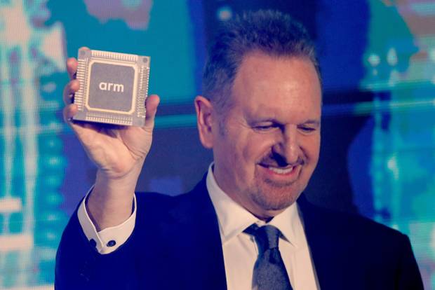 르네 하스 ARM 최고경영자(CEO). 하스 CEO는 최근 소프트웨어 주식 투매 현상을 두고 “사람들이 다른 것과 혼동하는 것 같다”고 비판했다. EPA연합뉴스