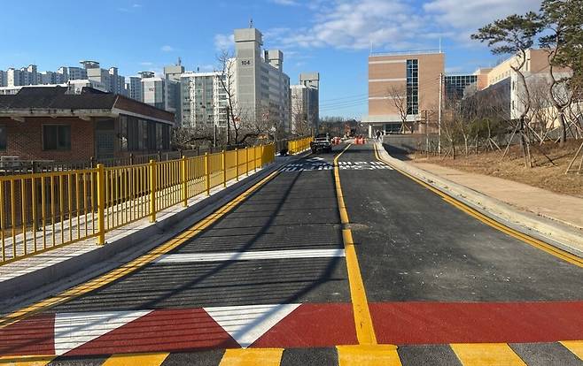 천우물초 앞 온양 소로 1-52호 개통된 사진 ⓒ아산시 제공