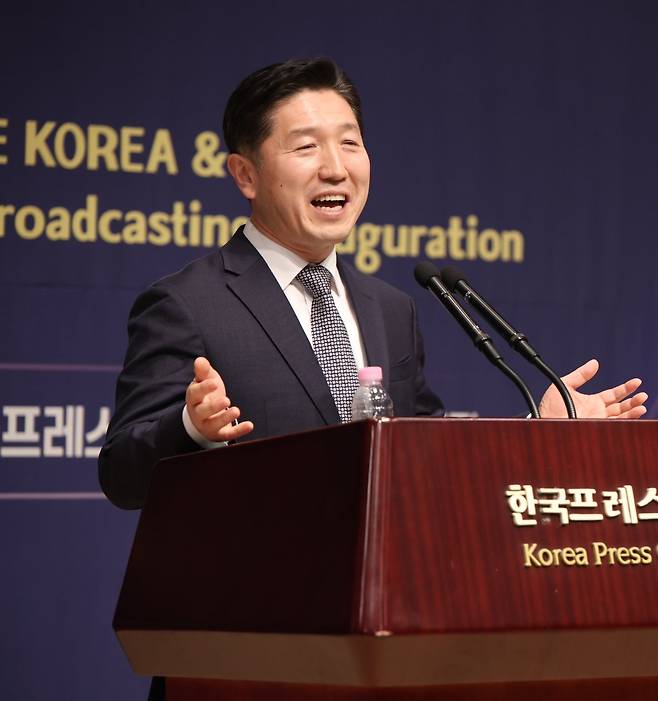 서인택 ‘원코리아범국민연대’ 공동상임대표가 2월 4일 출범식에서 코리안드림 비전에 대해 설명하고 있다.