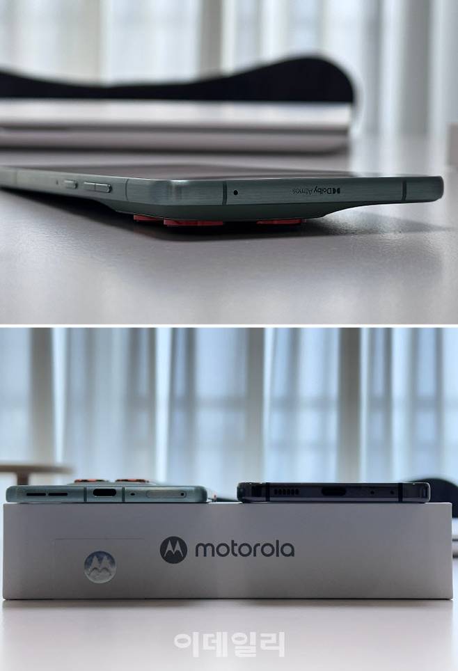 두 번째 사진은 (왼쪽) 모토로라 엣지 70과 (오른쪽) 갤럭시 Z플립5와의 두께 비교. 사진=권하영 기자