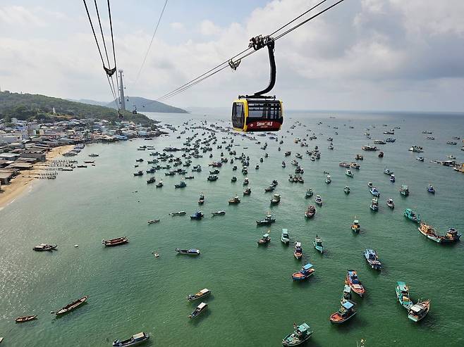 낮에는 케이블카를 타고 혼톤섬 여행(사진=정상미)