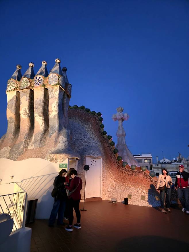 카사 바트요 옥상 야경.