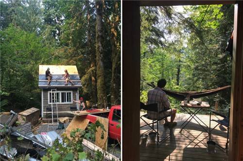 오두막을 수리하는 모습(왼쪽)과 오두막에 앉아있는 허치슨