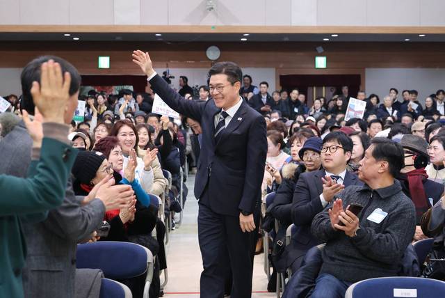 정원오 성동구청장이 지난달 8일 오후 서울 성동구청에서 열린 2026 신년인사회에 참석하고 있다. 이슬기 기자 9904sul@