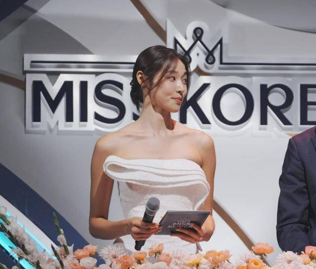 최근 굿데이터코퍼레이션 펀덱스에 따르면 1월 5주차 TV-OTT 통합 비드라마 출연자 화제성 부문 넷플릭스 오리지널 예능 '솔로지옥5'의 최미나수가 1위에 올랐다. 최미나수 SNS