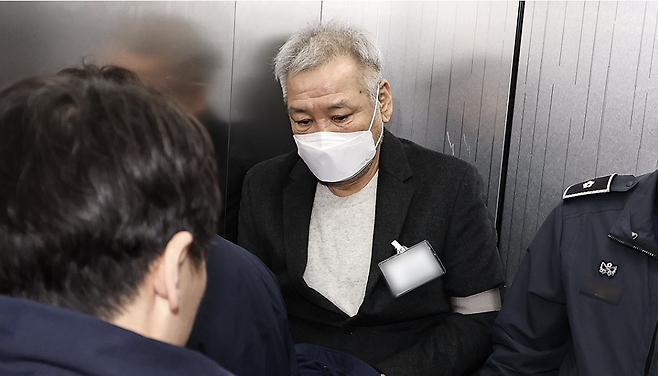 오는 24일, 김건희 여사에 통일교 청탁과 함께 샤넬백과 목걸이를 전달한 혐의로 1심 선고를 앞둔 건진법사 전성배 씨