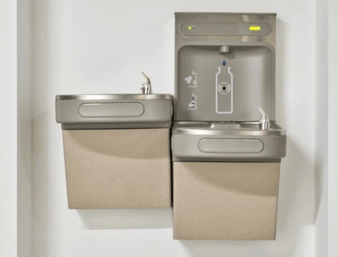 미국 공공 시설이나 마트 등 어디에서나 쉽게 볼 수 있는 식수대.