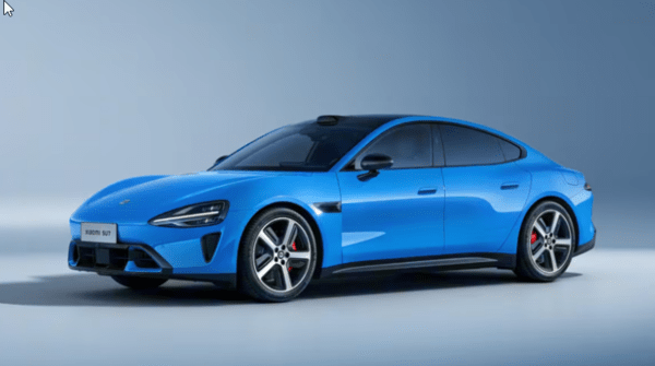 샤오미 신형 SU7