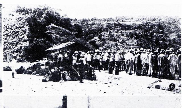 일제강점기 강제동원된 조선인이 선 채로 식사를 하는 모습. 대일항쟁기 강제동원 피해 조사 및 국회 강제동원 희생자 등 지원위원회 제공