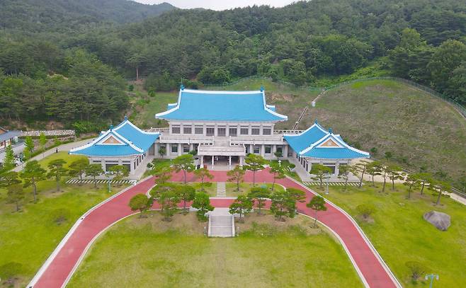 합천영상테마파크와 함께 만들어진 실물크기 68%인 합천청와대