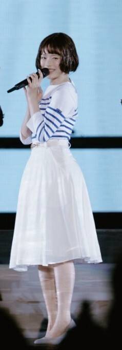 도쿄돔 팬미팅에서 '푸른 산호초'를 커버한 뉴진스 하니. 어도어 제공