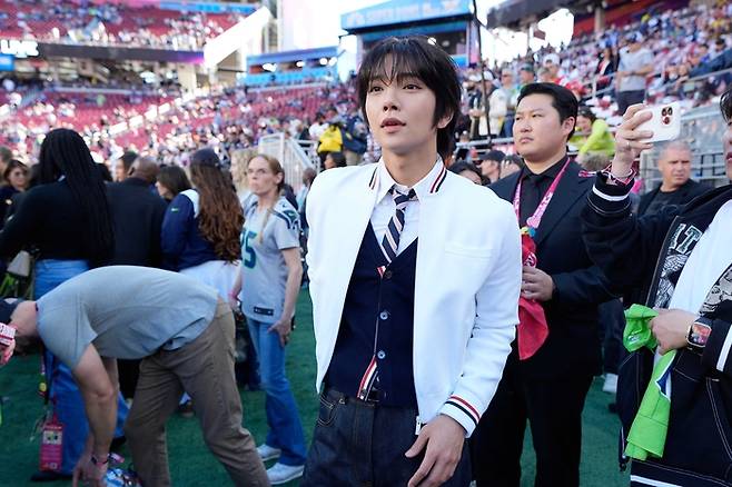 조슈아. 사진ㅣ플레디스엔터테인먼트