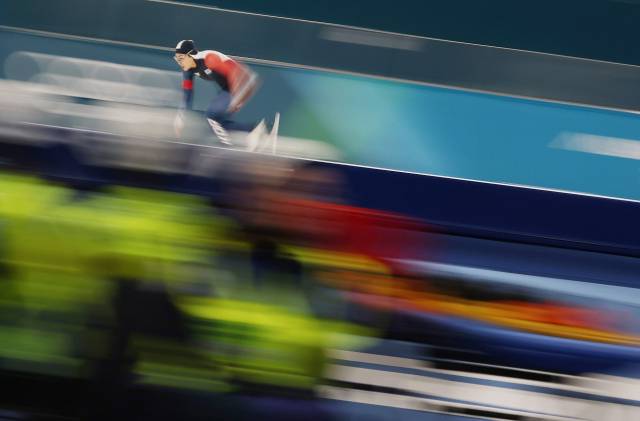 이나현이 9일(현지 시간) 이탈리아 밀라노 스피드스케이팅 스타디움에서 열린 2026 밀라노 동계 올림픽 스피드스케이팅 여자 1,000ｍ 경기에 참가해 질주하고 있다. 연합뉴스