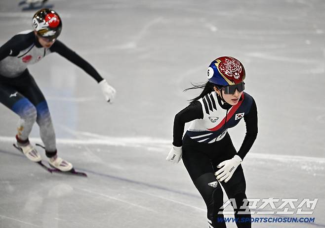 10일 이탈리아 밀라노 아이스스케이팅 아레나에서 쇼트트랙 여자 500m 예선이 열렸다. 예선 1회전 통과한 김길리. 밀라노(이탈리아)=송정헌 기자songs@sportschosun.com/2026.02.10/