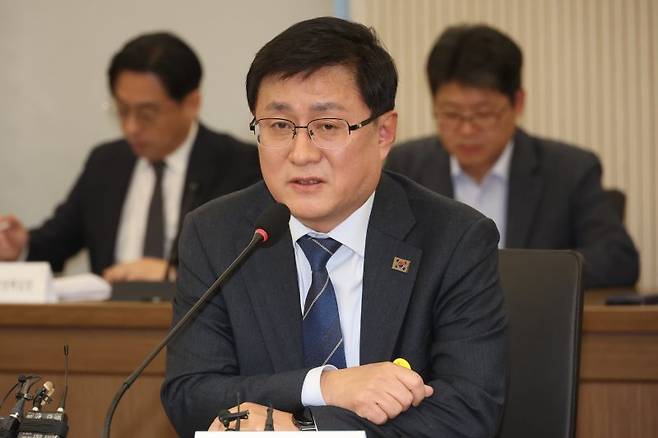 김성환 기후에너지환경부 장관이 지난 9일 정부세종청사 기후부 대회의실에서 열린 기자간담회에서 모두발언을 하고 있다. 연합뉴스