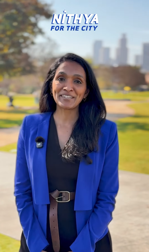 니티야 라만 로스앤젤레스(LA) 시의원이 7일 LA 시장 선거 후보 등록을 마친 뒤 출마 선언을 하고 있다. 니티야 라만 인스타그램 캡처