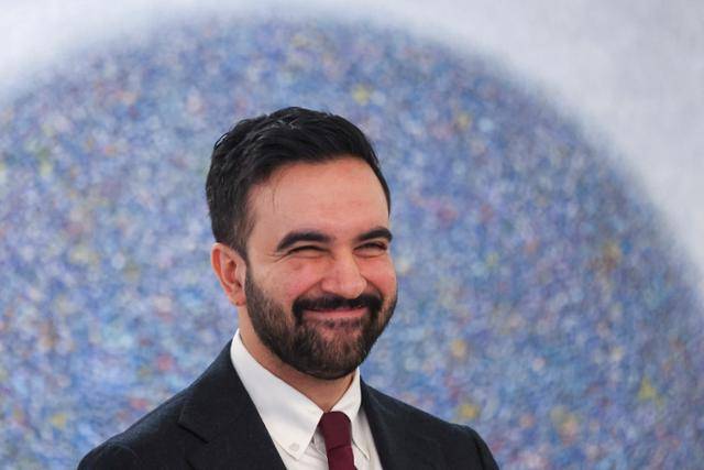 조란 맘다니 뉴욕시장이 3일 미국 뉴욕에서 열린 기자간담회에서 웃고 있다. 뉴욕=EPA 연합뉴스