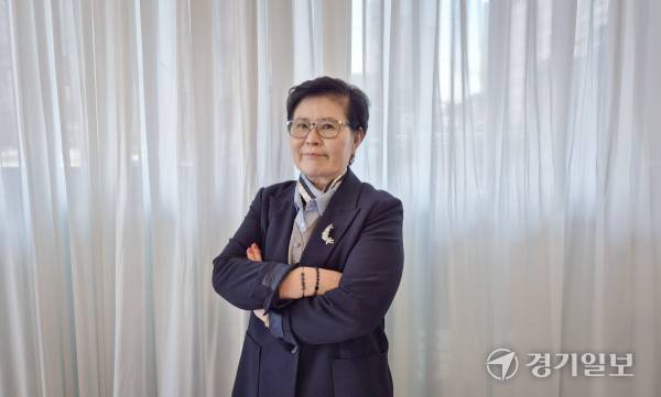 10일 평택 고덕동 몬테비안코 매장에서 만난 이영순 ㈜엘비 대표가 포즈를 취하고 있다. 금유진기자