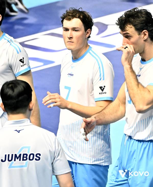 대한항공의 새 아시아 쿼터 이든은 이날 3세트에 교체 투입됐다. 사진 제공= KOVO