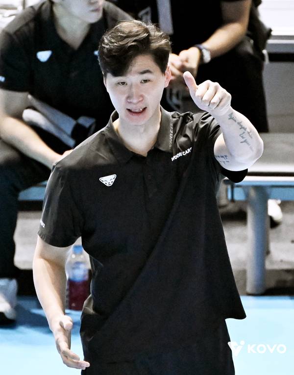 박철우 우리카드 대행은 이날 승리가 상승세를 이어가는 계기가 되기를 바란다고 전했다. 사진 제공= KOVO