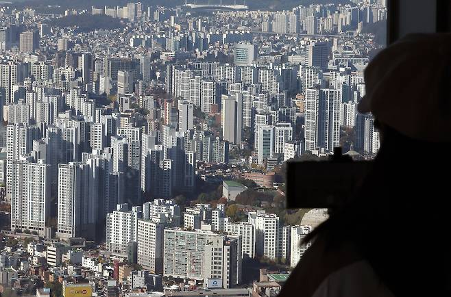남산에서 바라본 서울시내 아파트 단지. [연합]