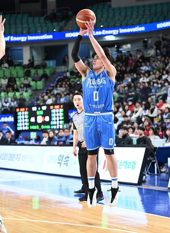 가스공사 샘조세프 벨란겔은 10일 대구체육관에서 열린 LG와 홈경기에서 10점·5어시스트로 활약하며 팀 7연패를 끊어냈다. 사진제공｜KBL