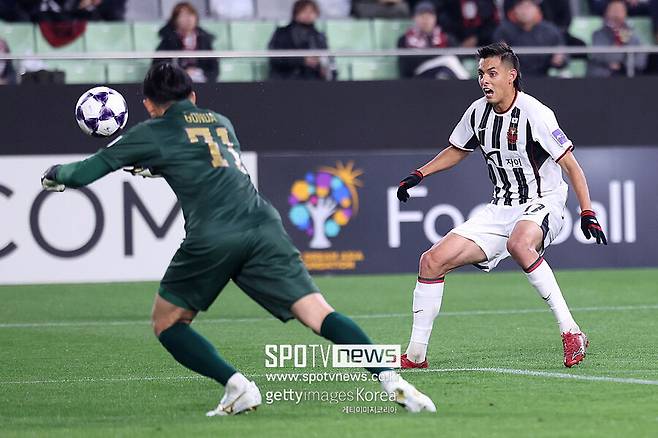 ▲ 김기동 감독이 이끄는 FC서울은 지난해 K리그1 6위로 마쳤다. 결과보다 내용이 좋지 않았던 한 해에 신입생들을 대거 영입하며 2026시즌을 준비했다. 그러나 고베를 상대로 후반 연속 실점하며 새해 첫 승을 다음으로 미뤘다.