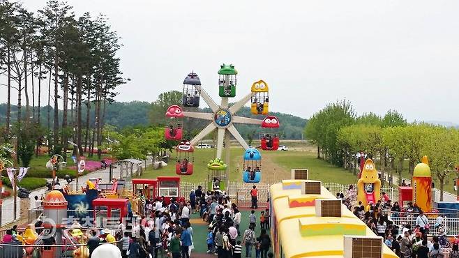 ▲ 충주시의 대표 어린이 놀이시설인 라바랜드에 관광객들의 발길이 끊이지 않고 있다, 충주시 제공