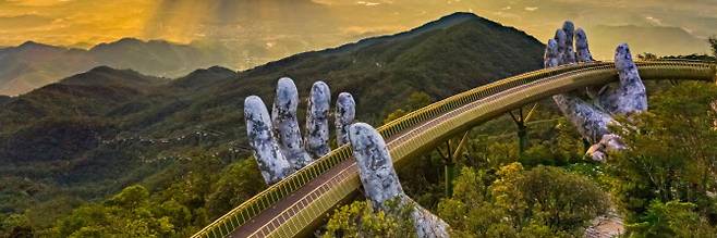 베트남 바나힐의 골든브릿지 (사진=썬월드 바나힐)