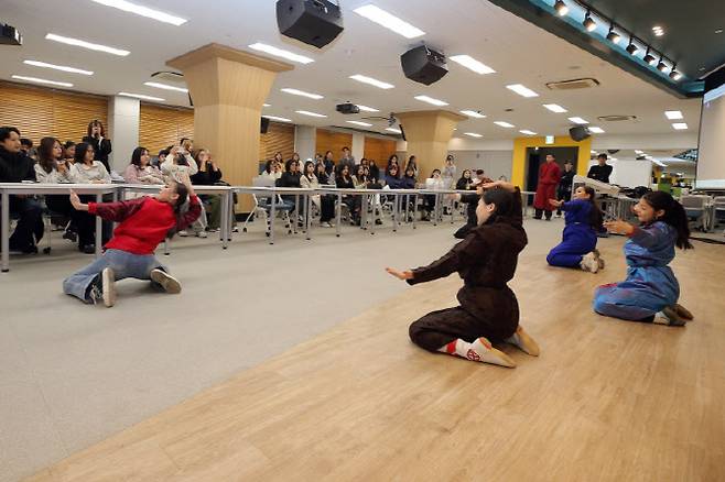 9일 계명대에서 열린 '외국인 유학생 설맞이 국가별 문화 교류 행사' 모습.(사진=계명대 제공)