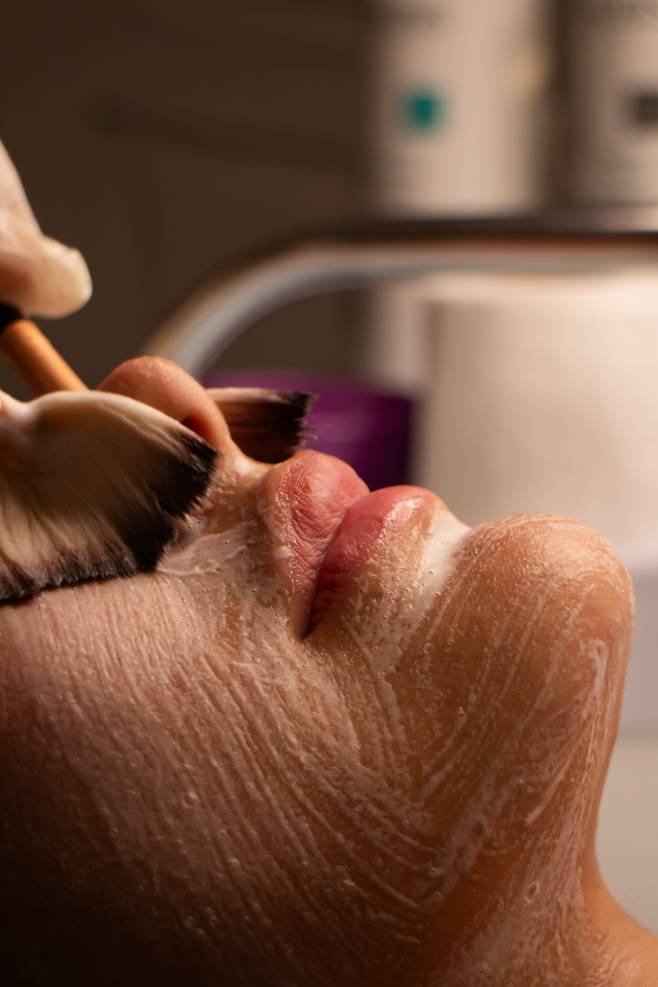 [뷰티 브랜더 윤영희의 The View:ty] 시술의 시대, 무엇을 언제 할까요 (출처: Unsplash)