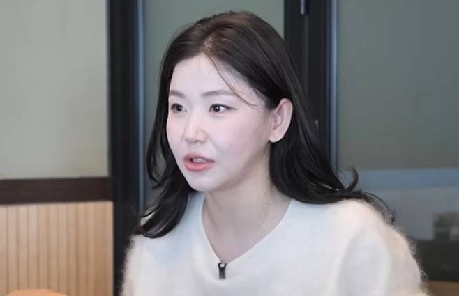 탈북 유튜버 한송이가 북한 불법 성형 시술에 대해 폭로했다. [사진출처 = 영상 캡처]