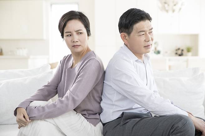 수십 년에 걸친 만성 음주가 보상과 충동 조절, 의사결정을 담당하는 뇌 영역의 유전자 발현 체계를 무너뜨린다는 연구 결과가 나왔다./사진=클립아트코리아