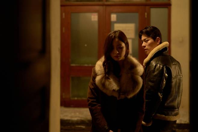 영화 ‘휴민트’ 채선화(신세경), 박건(박정민) 스틸. NEW 제공