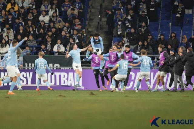 멜버른 시티./프로축구연맹