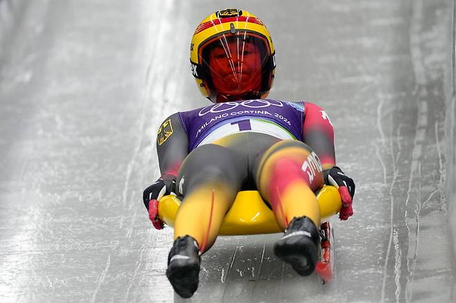 [코르티나담페초=AP/뉴시스] 2026 밀라노·코르티나담페초 동계올림픽 루지 여자 싱글(!인승)에서 우승한 독일의 율리아 타우비츠. 2026.02.9.
