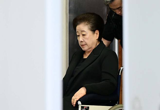 윤석열 정권과 통일교가 연관된 '정교유착 국정농단' 의혹을 받는 한학자 통일교 총재가 지난해 9월22일 서울중앙지법에서 구속 전 피의자 심문(영장실질심사)을 받기 위해 출석하고 있다. ⓒ시사저널 이종현