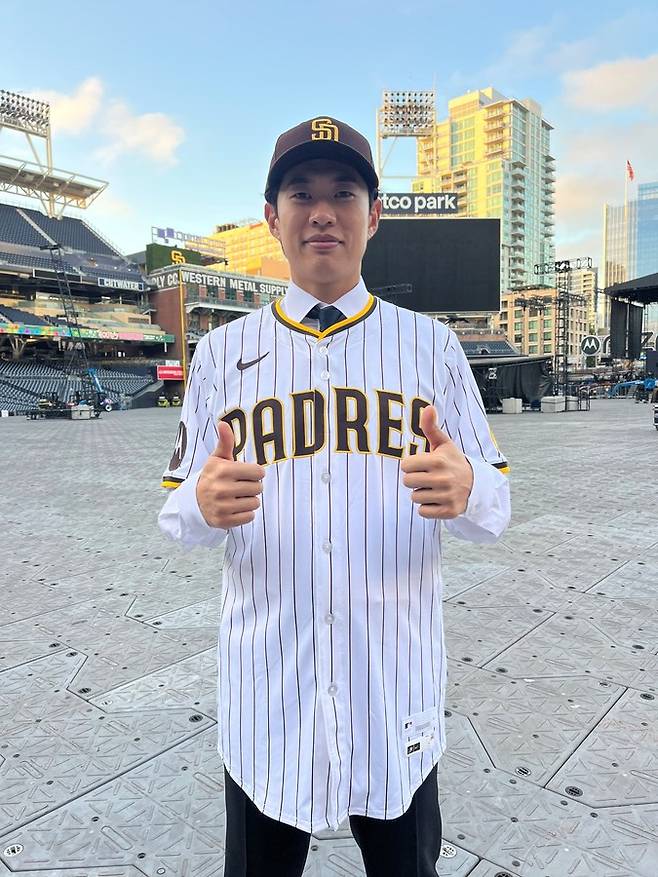 ▲ 키움 히어로즈 내야수 송성문이 미국 메이저리그 샌디에이고 파드리스와 계약을 마쳤다. ⓒ키움 히어로즈