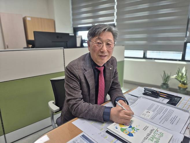 박형균 인천시 도시재생지원센터장. <유정희 기자>