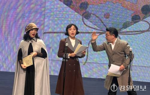 ◇(사)김유정기념사업회가 12일 춘천아트팩토리봄에서 ‘김유정 선생 탄생 118주년 기념행사’를 개최했다.