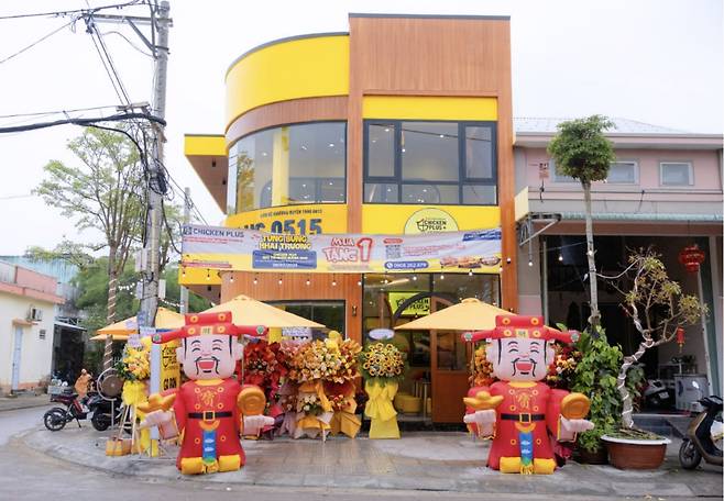 더벤처스가 내세운 성장 전략은 ‘현지 인프라+한국형 운영 시스템’ 결합이다. 더벤처스는 기존에 구축된 베트남 현지 매장 네트워크와 운영 기반을 활용하면서, 한국형 치킨 프랜차이즈의 소스 기술력과 노하우를 접목하겠다고 설명했다.