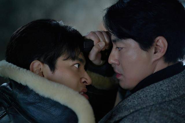 류승완 감독의 신작 '휴민트'가 개봉 첫날 박스오피스 전체 1위를 기록했다. NEW 제공
