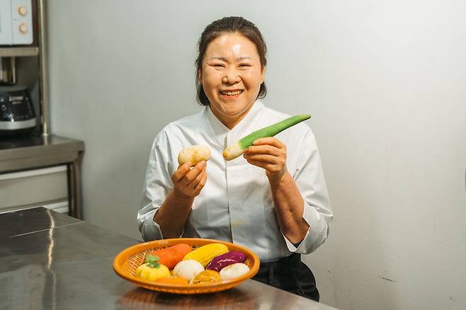 정남미 대표는 1986년부터 주문진에서 떡방앗간을 운영해오다가, 2021년 딸과 함께 빵집을 열었다. 최근 요리 예능 '천하제빵'에 '방앗간 빵잽이'로 출연했다. 백종현 기자